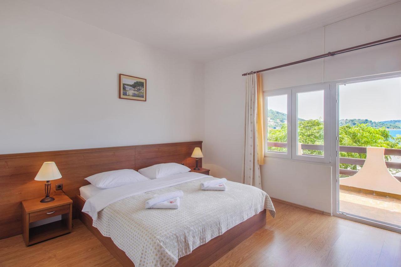 House Hotel Plava Laguna Tisno Chambre photo