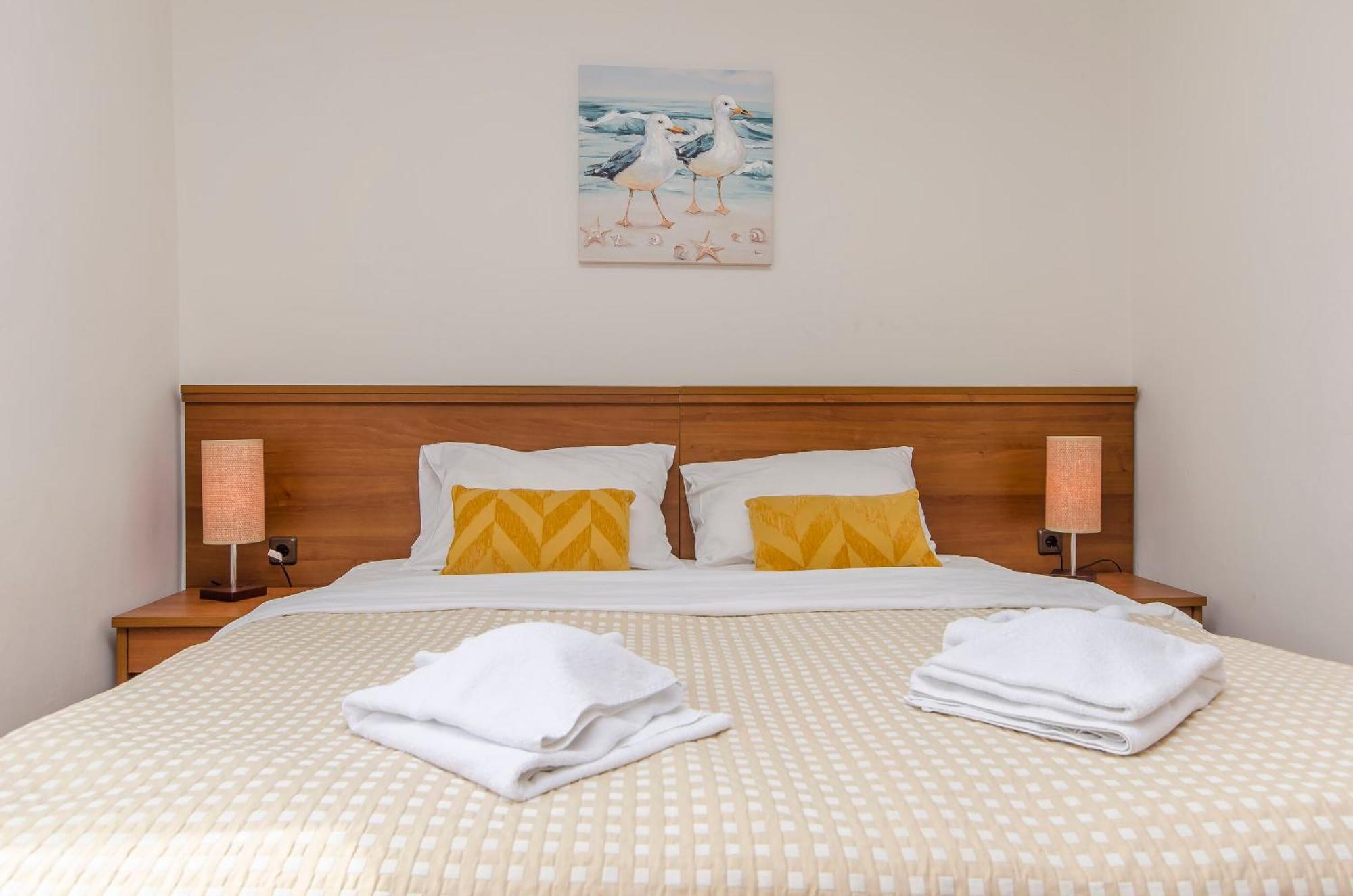 House Hotel Plava Laguna Tisno Extérieur photo